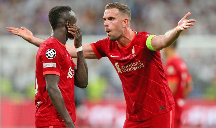 Jordan Henderson Ngamuk-Ngamuk: Damprat Rekan Setim