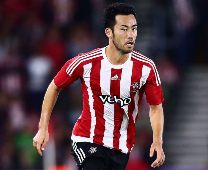 Pemain Jepang pertama di Liga Inggris umumkan pensiun di usia